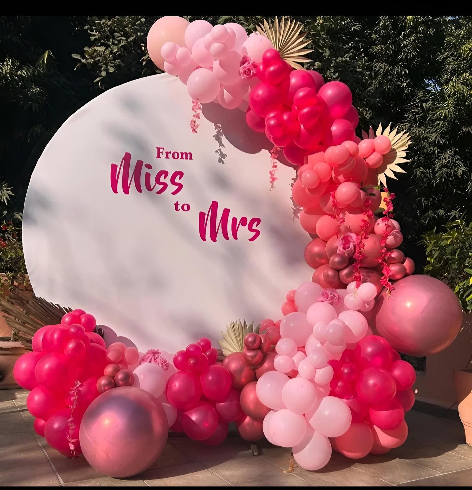 Premium balloon decoration service for Bachelor Party, Birthday Decoration, Anniversary Decoration, Baby Welcome Decoration and other special celebrations. We create stylish balloon arches, organic balloon garlands, customized backdrops and themed decorations according to your choice of colours, names, text and theme. Looking for balloon decoration near me or a professional balloon decoration artist in Dwarka? Our team provides customized balloon decoration services for homes, hotels, party venues and special events across Delhi NCR, including Dwarka, Uttam Nagar and nearby areas.